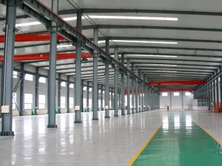 鋼結(jié)構(gòu)廠房建設(shè)有哪些安全措施？
